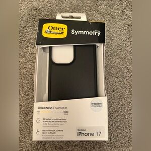 NEW! OTTERBOX SYMMETRY BLACK CASE IPHONE 17